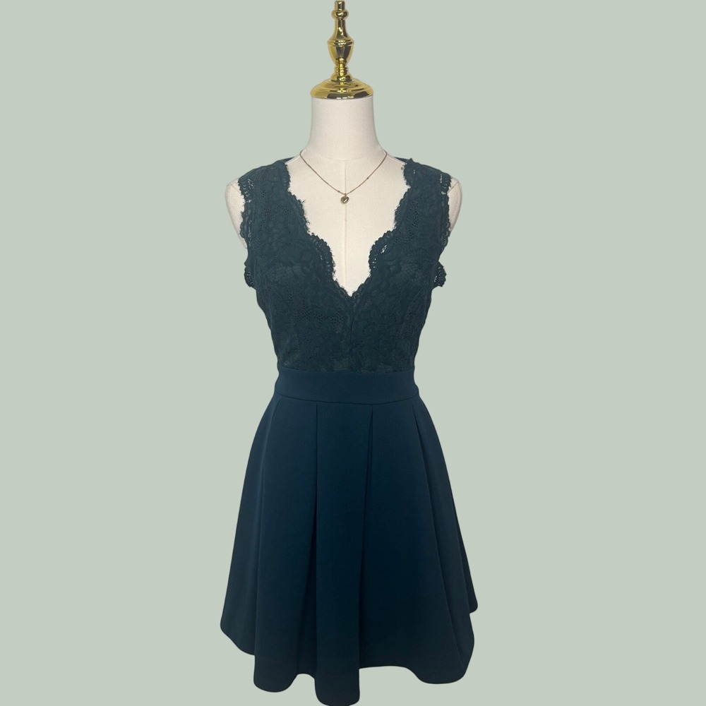 jennifer collection emerald green lace vneck mini‎ dress coquette party chic y2k